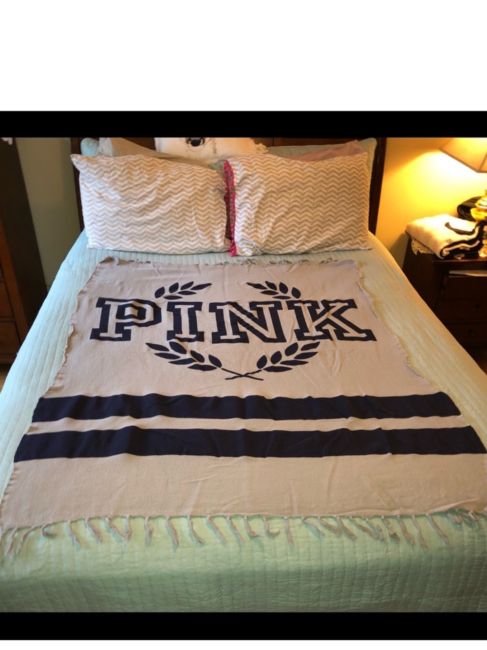 Victoria's Secret pink dusty blue stadium blanket with Fringe 2016